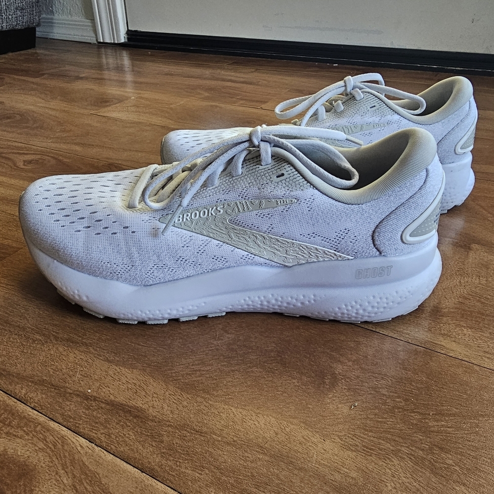 Worn 3 Times Brooks Ghost 16 Womens